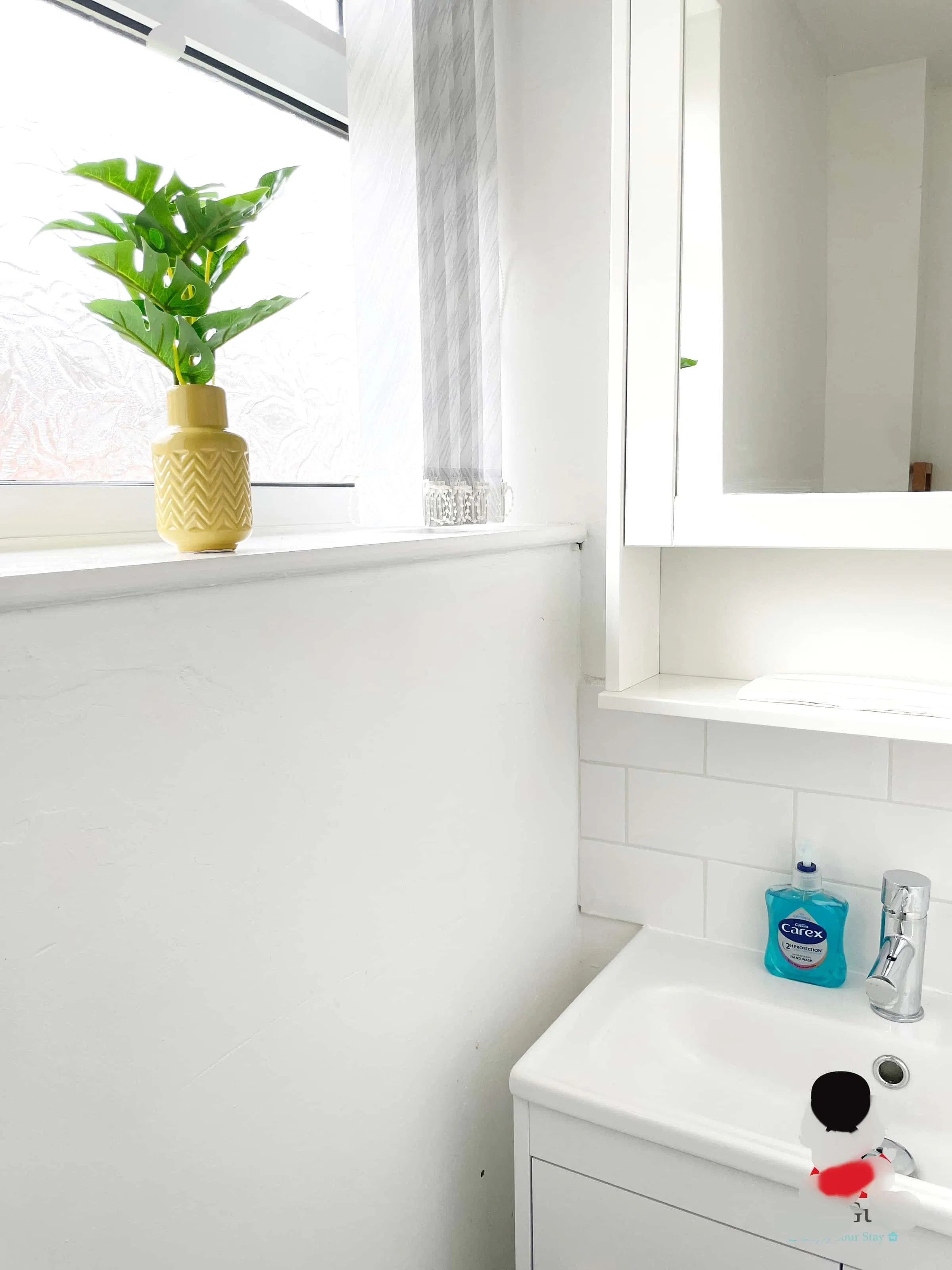 One room in 3 bedroom apartment BATHROOM 2