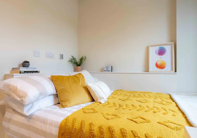 Gold Studio room image 1