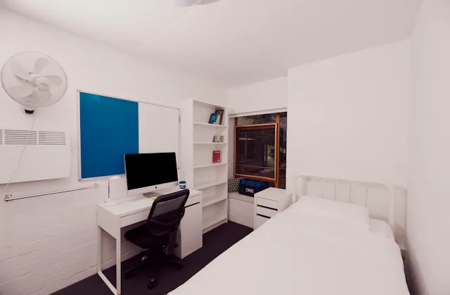 Single rooms - A,B,C & D Block room image 2