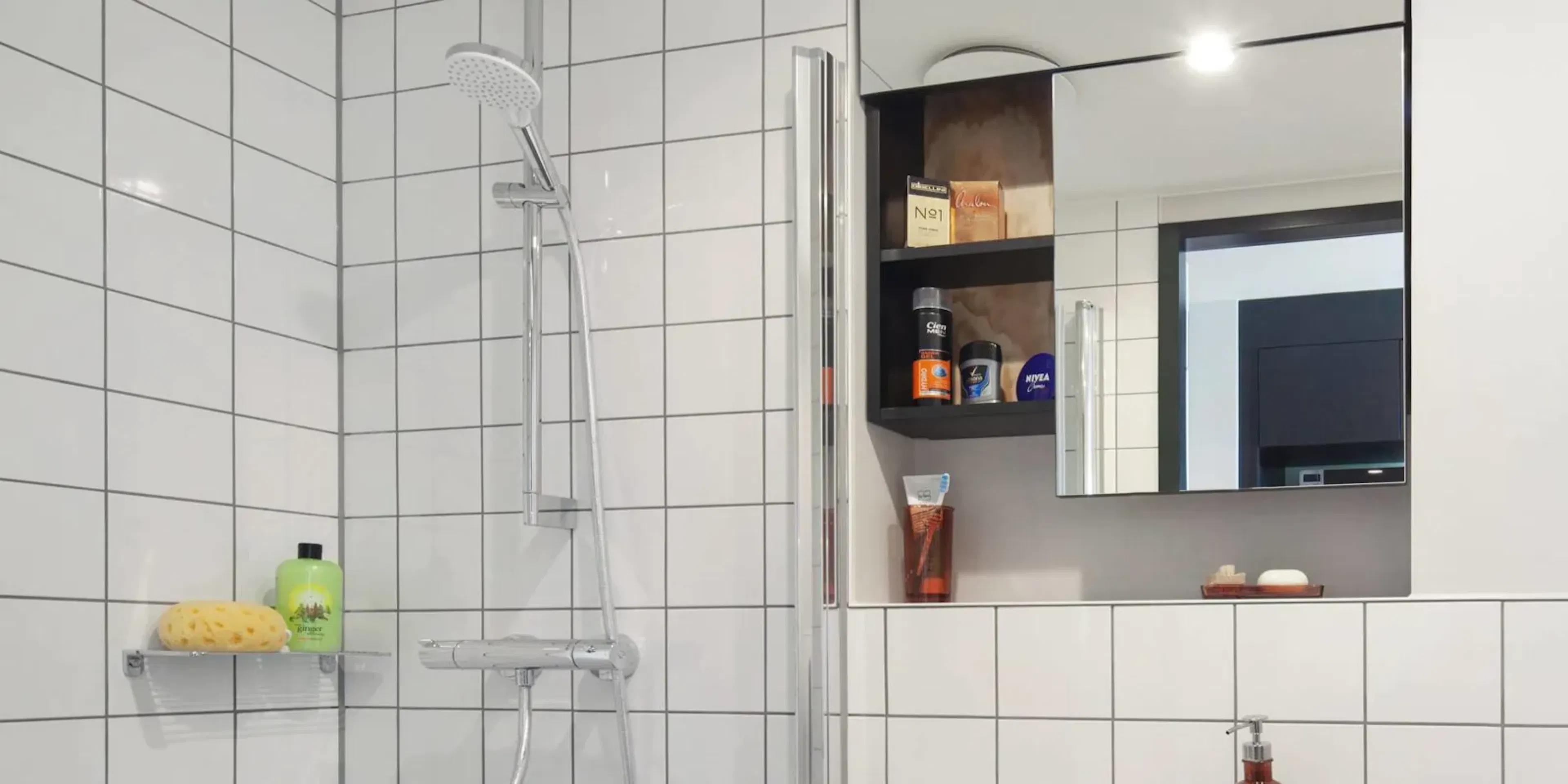 Classic BATHROOM 3