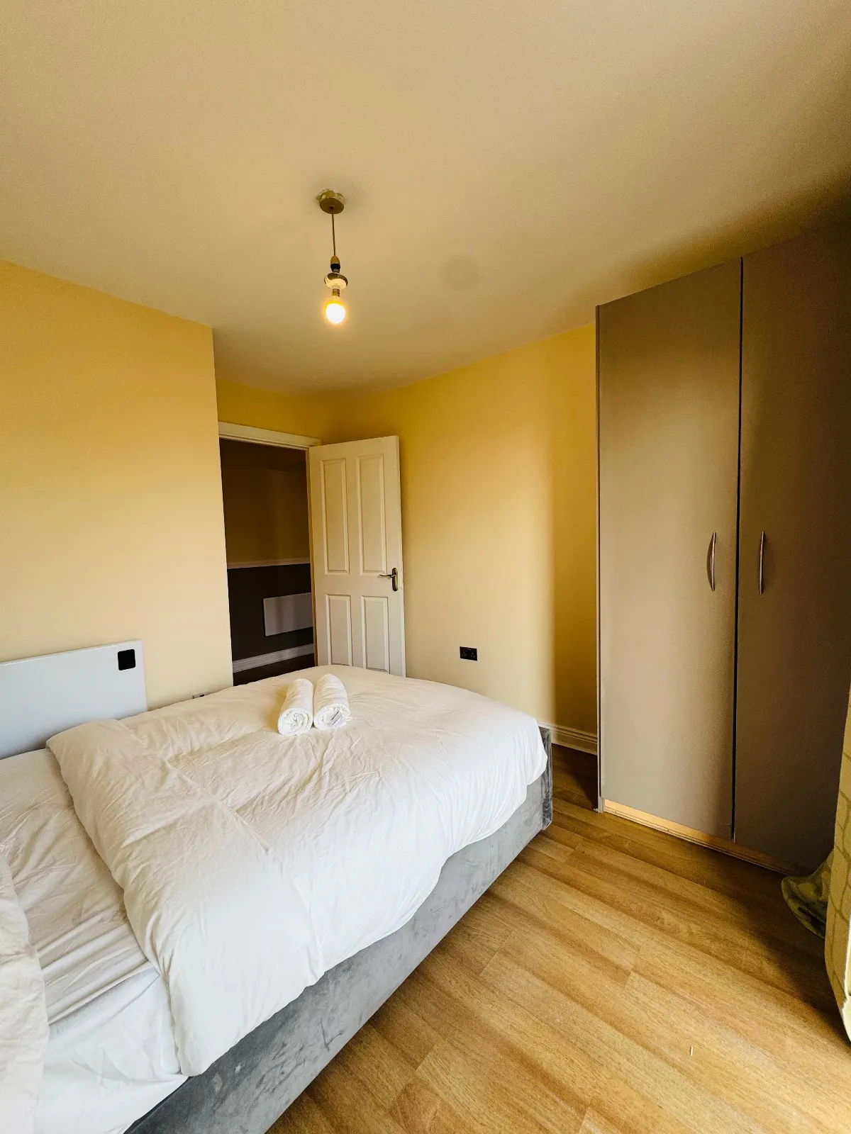ROOM ROOM 3