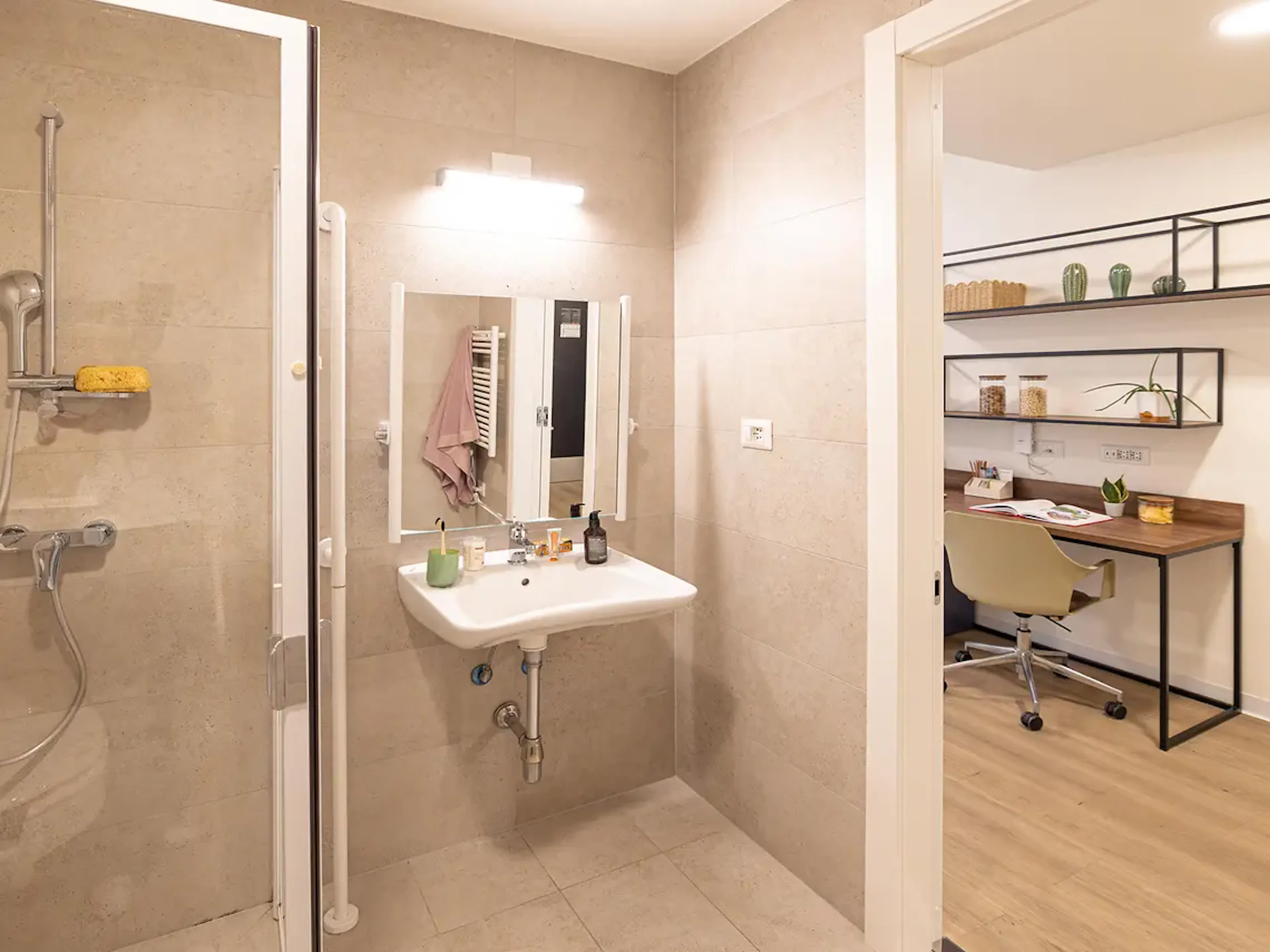 Accessible Deluxe Studio BATHROOM 3