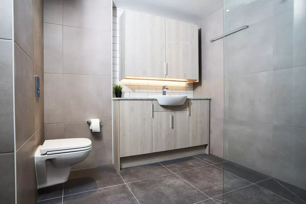 Accessible Room BATHROOM 4