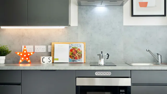Accessible Silver Studio room image 1