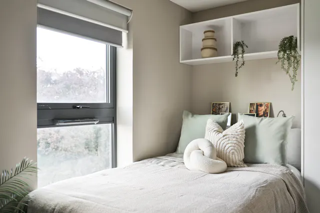 Classic 2 Bed Apartment room image 1
