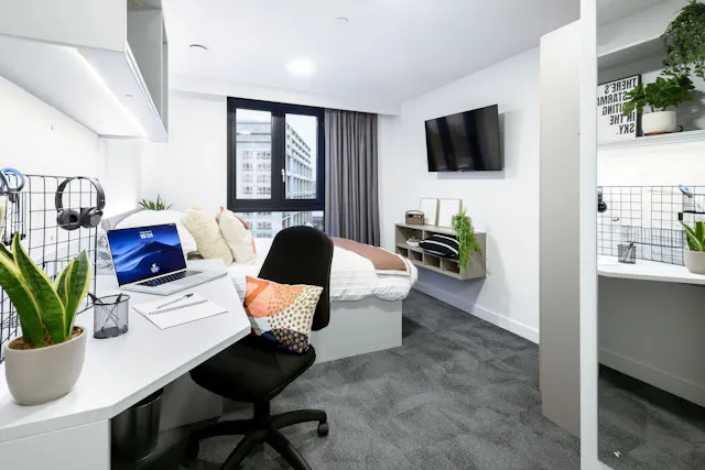 true Apartment room image 4