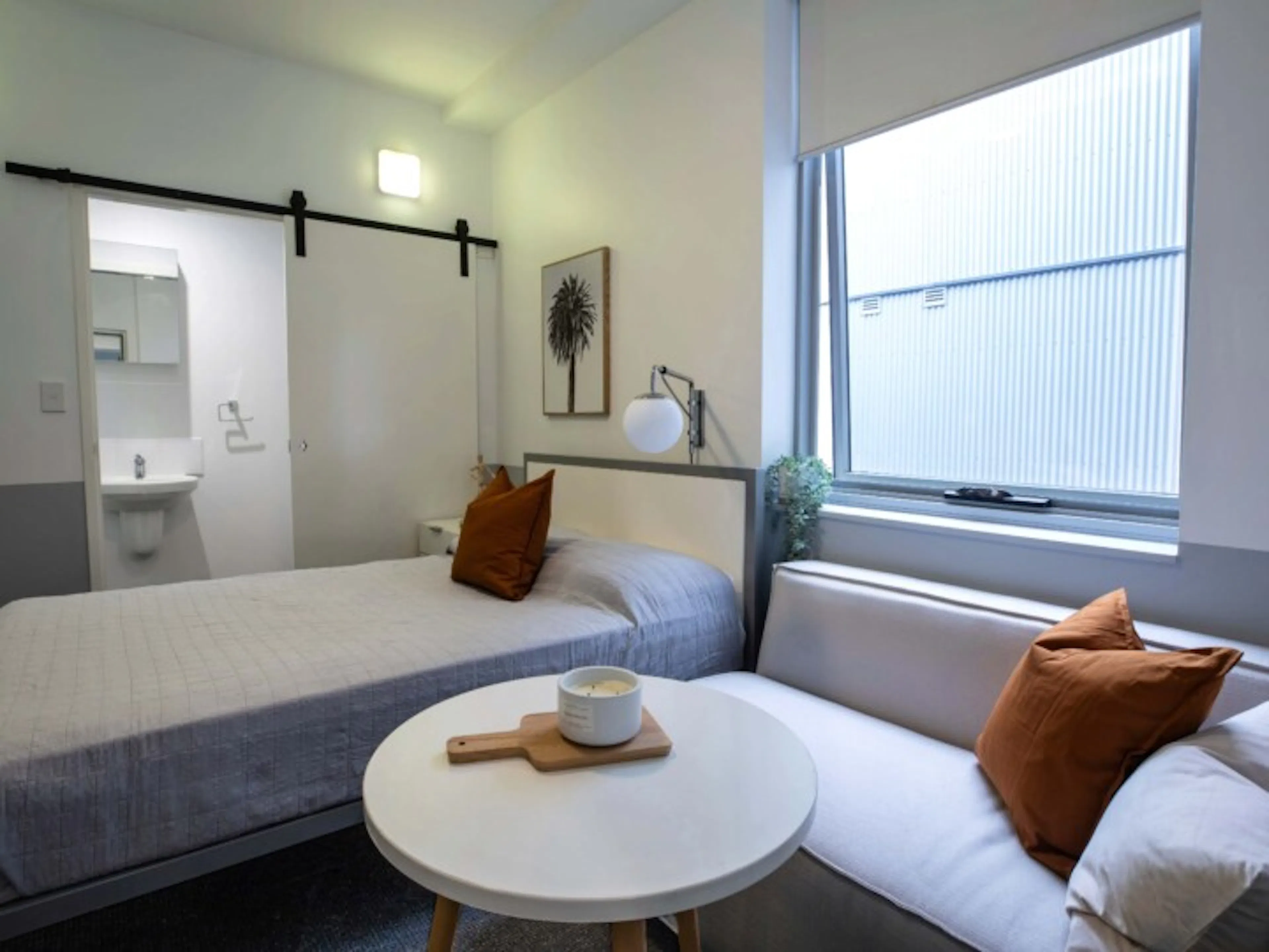 Atrium ROOM 1