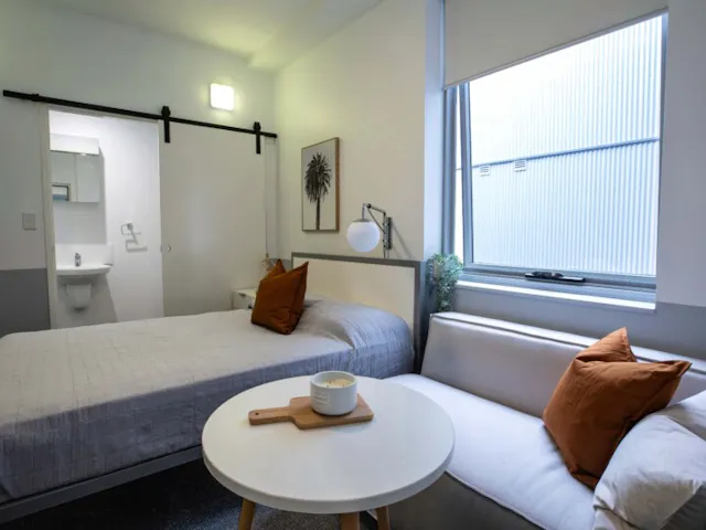 Atrium room image 2