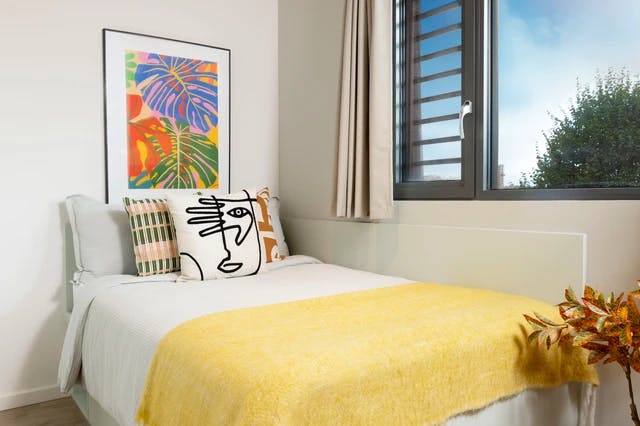 avon-point-bristol-Ensuite Small Highest Double