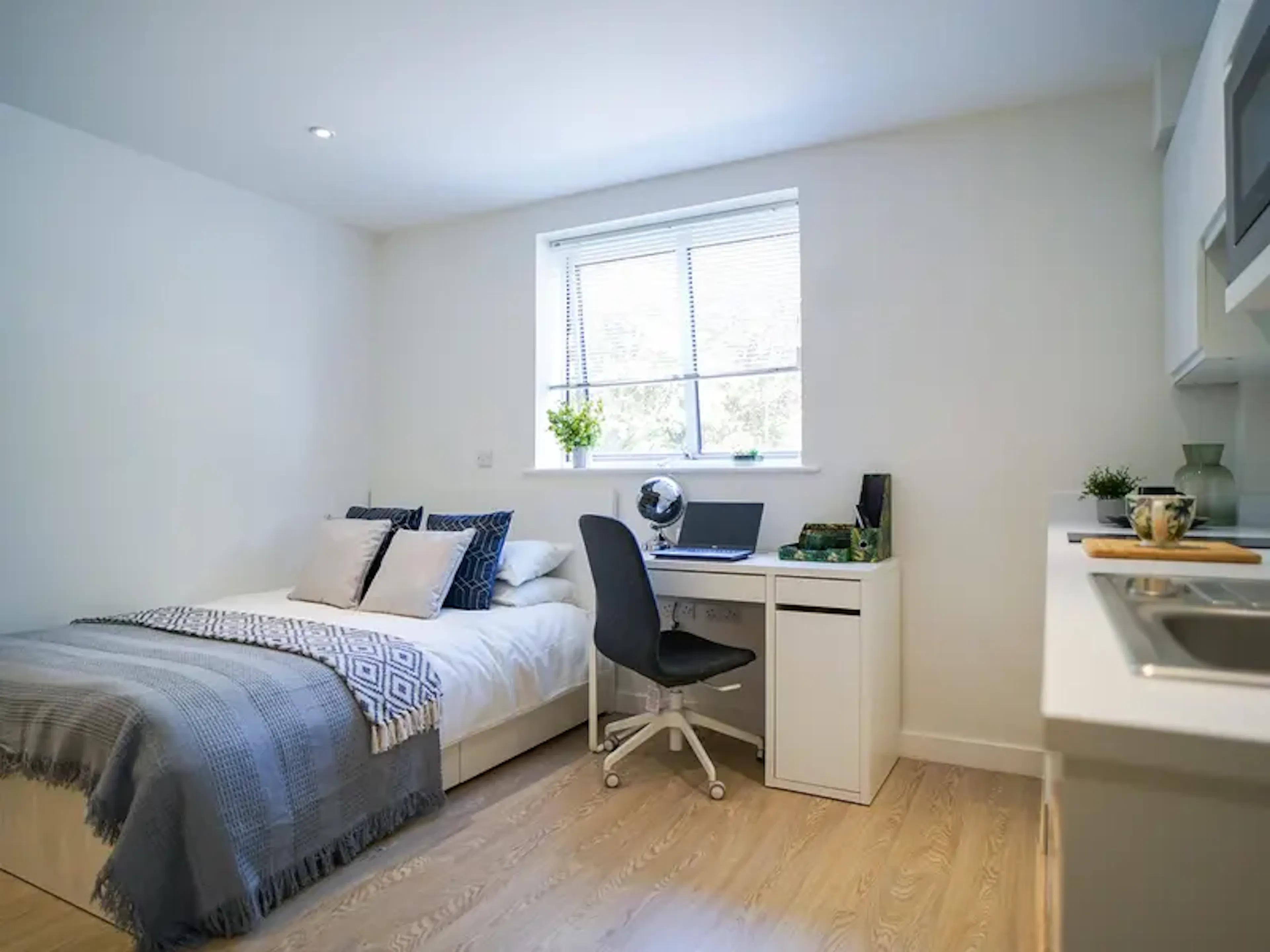Studio ROOM 3