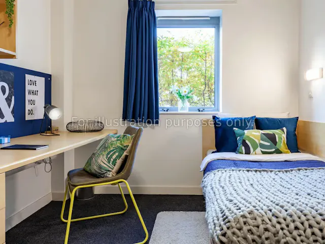 Premium Plus Accessible Ensuite room image 1