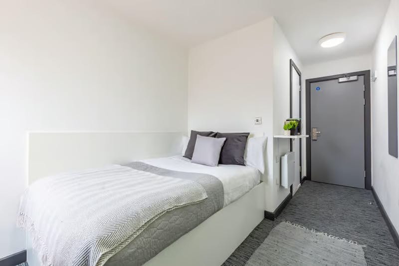 glassworks--liverpool-Standard Plus