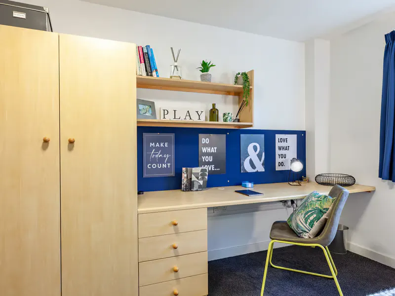 ROOM ROOM 1