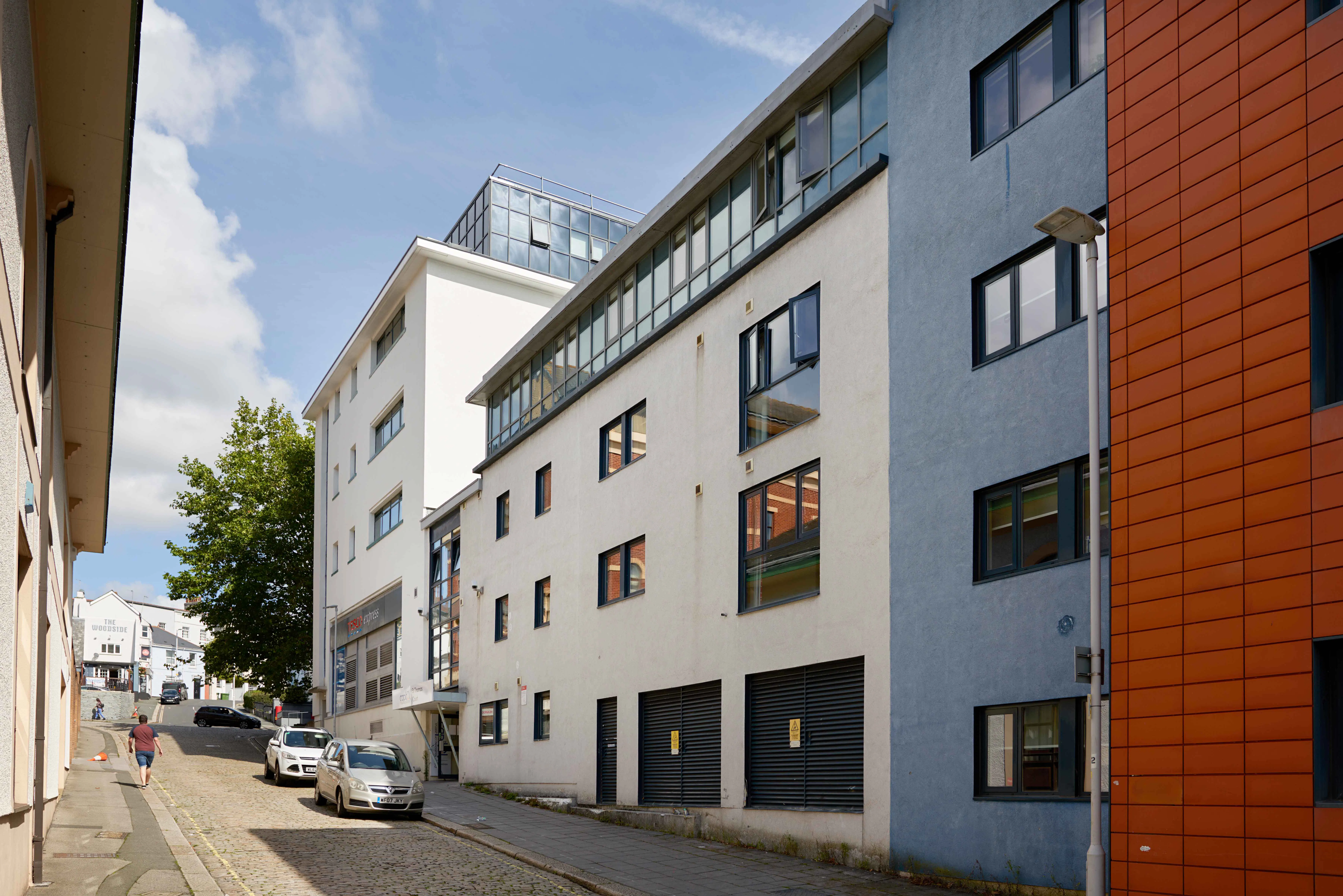 BUILDING