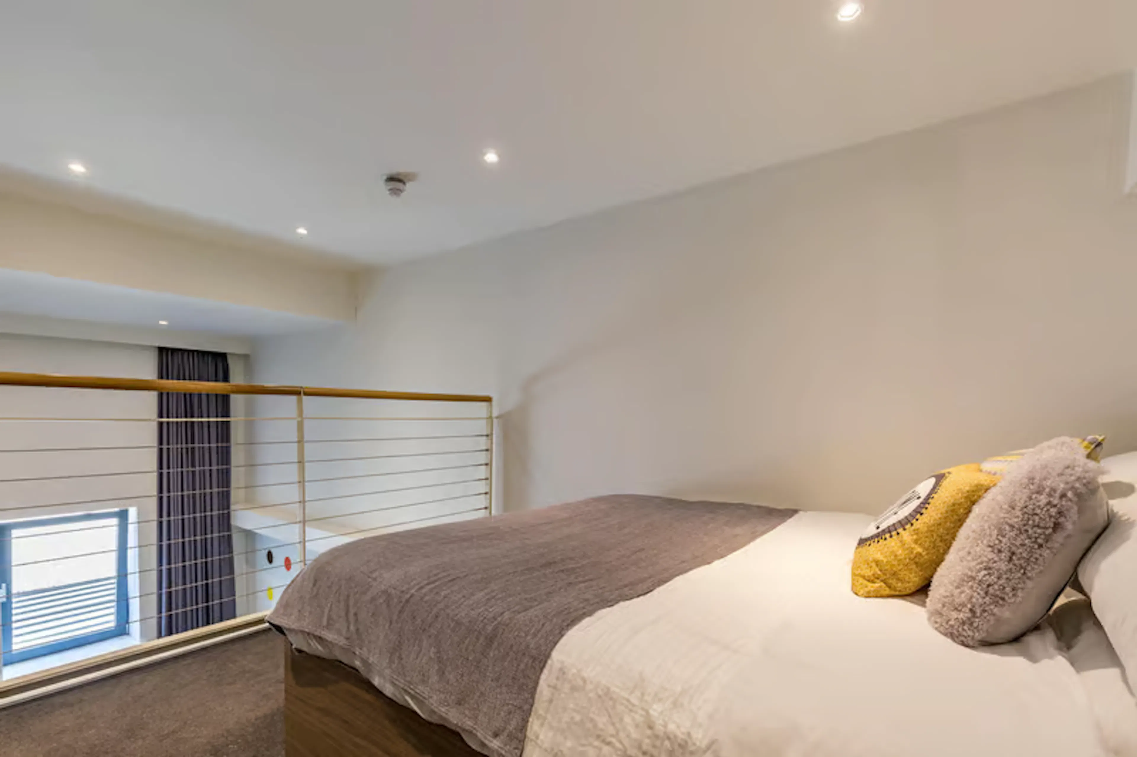 Premium Split Level Studio ROOM 3