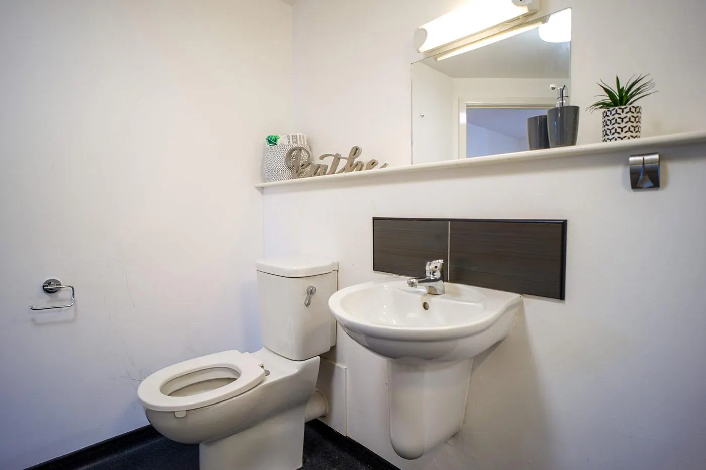 Platinum Ensuite