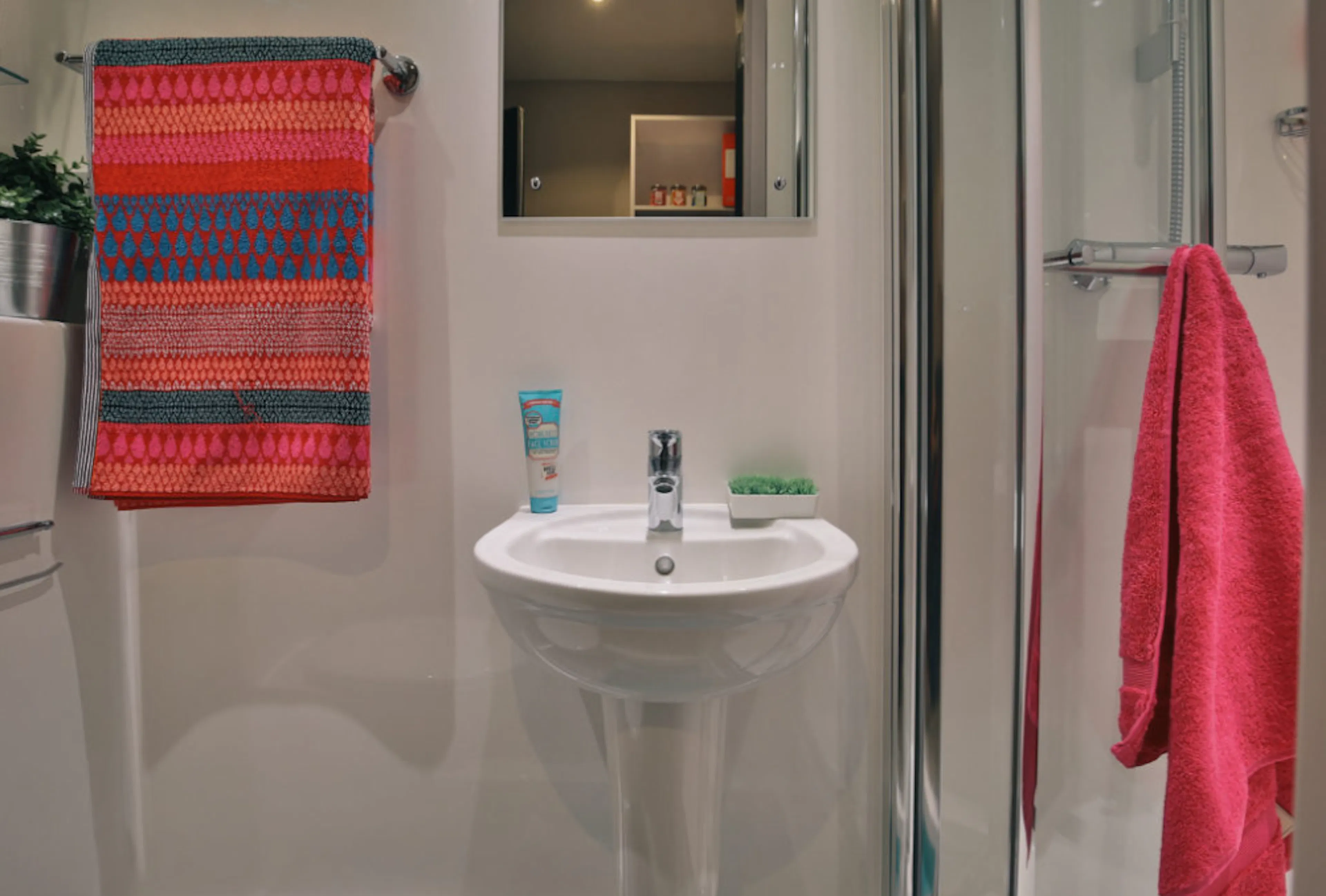 BATHROOM BATHROOM 3