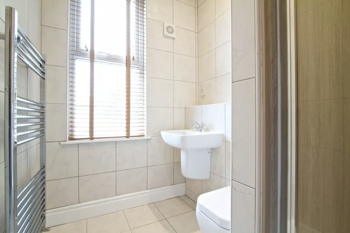 5 Bedroom Apartment BATHROOM 4