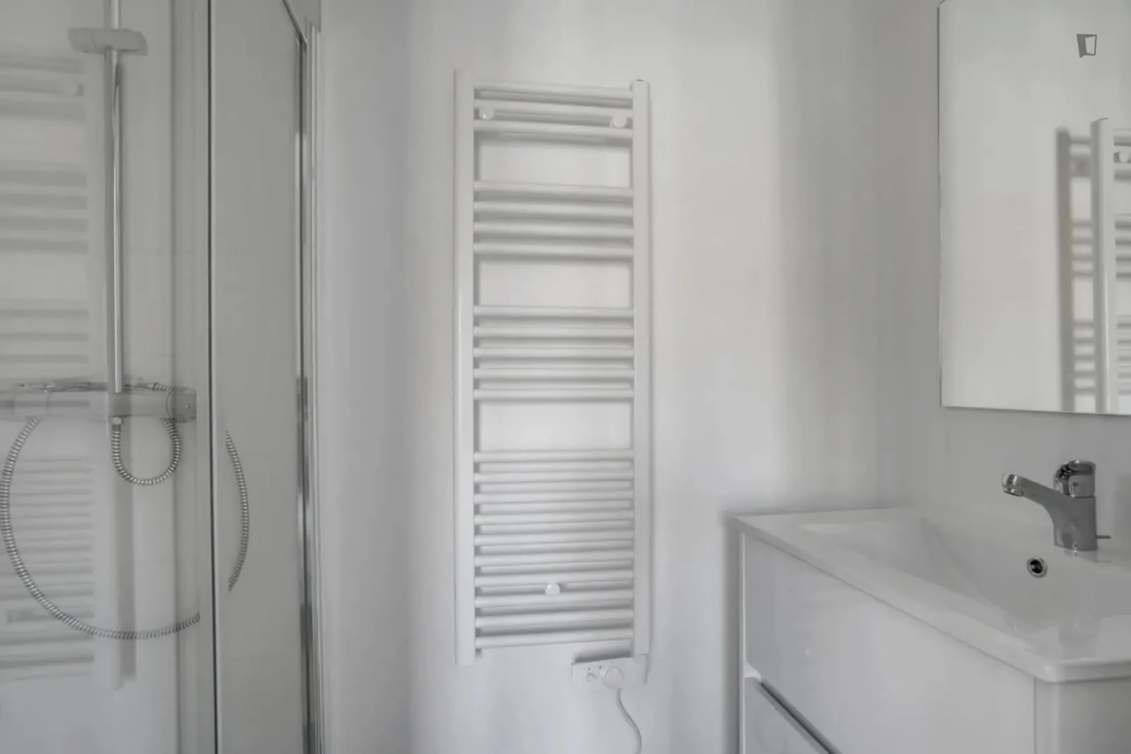 Private Room BATHROOM 3