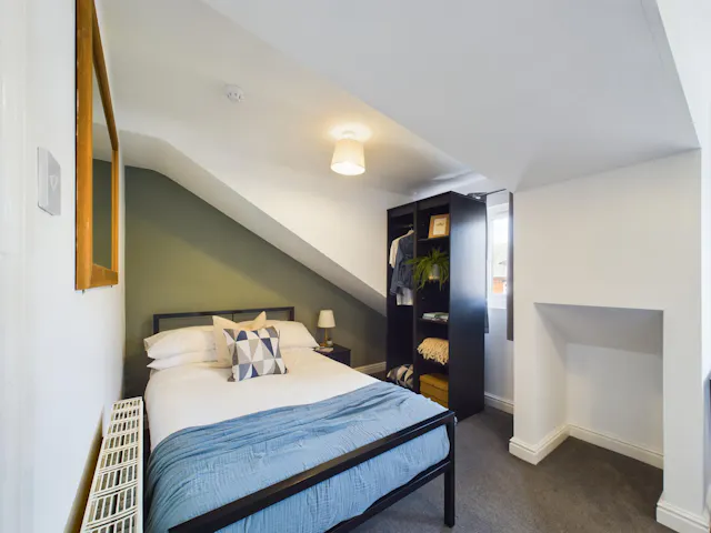 6 Bed Apartment room image 1