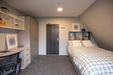 ash-grove-court-1-guildford-ROOM