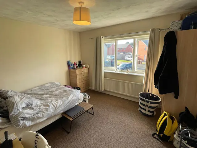 6 Bedroom House room image 2