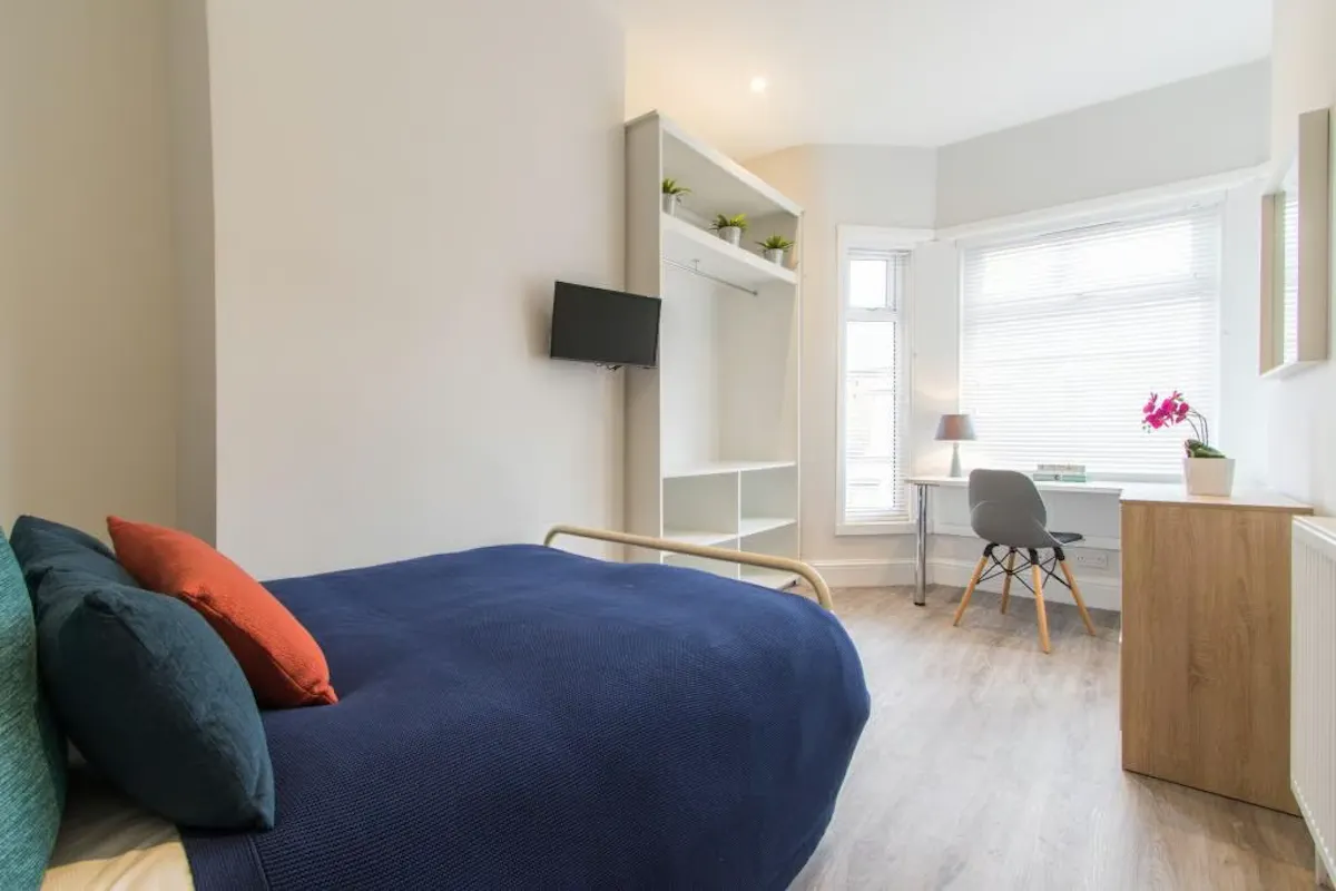 5 Bedroom Apartment ROOM