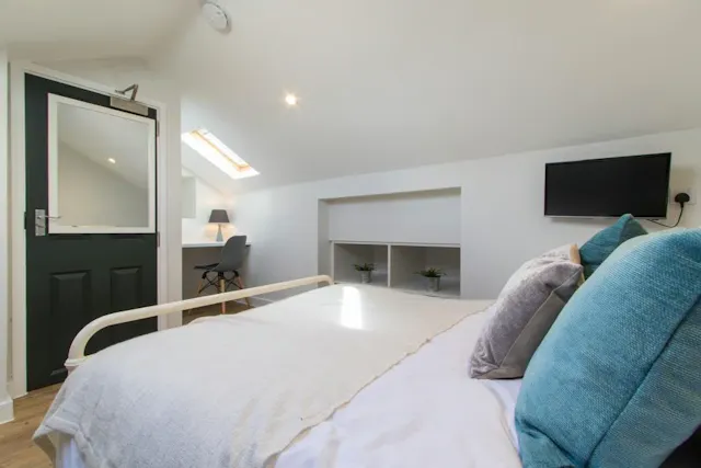 5 Bedroom Apartment room image 1