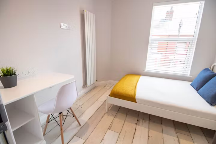 75-woodcroft-road-liverpool-7 Bedroom Apartment-1