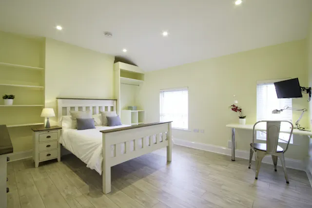 5 Bedroom Apartment room image 1