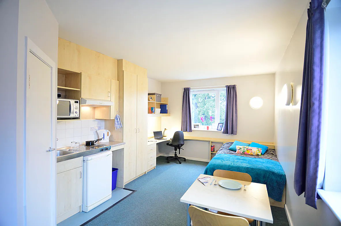 Broadgate Park-Nottingham-ROOM-1