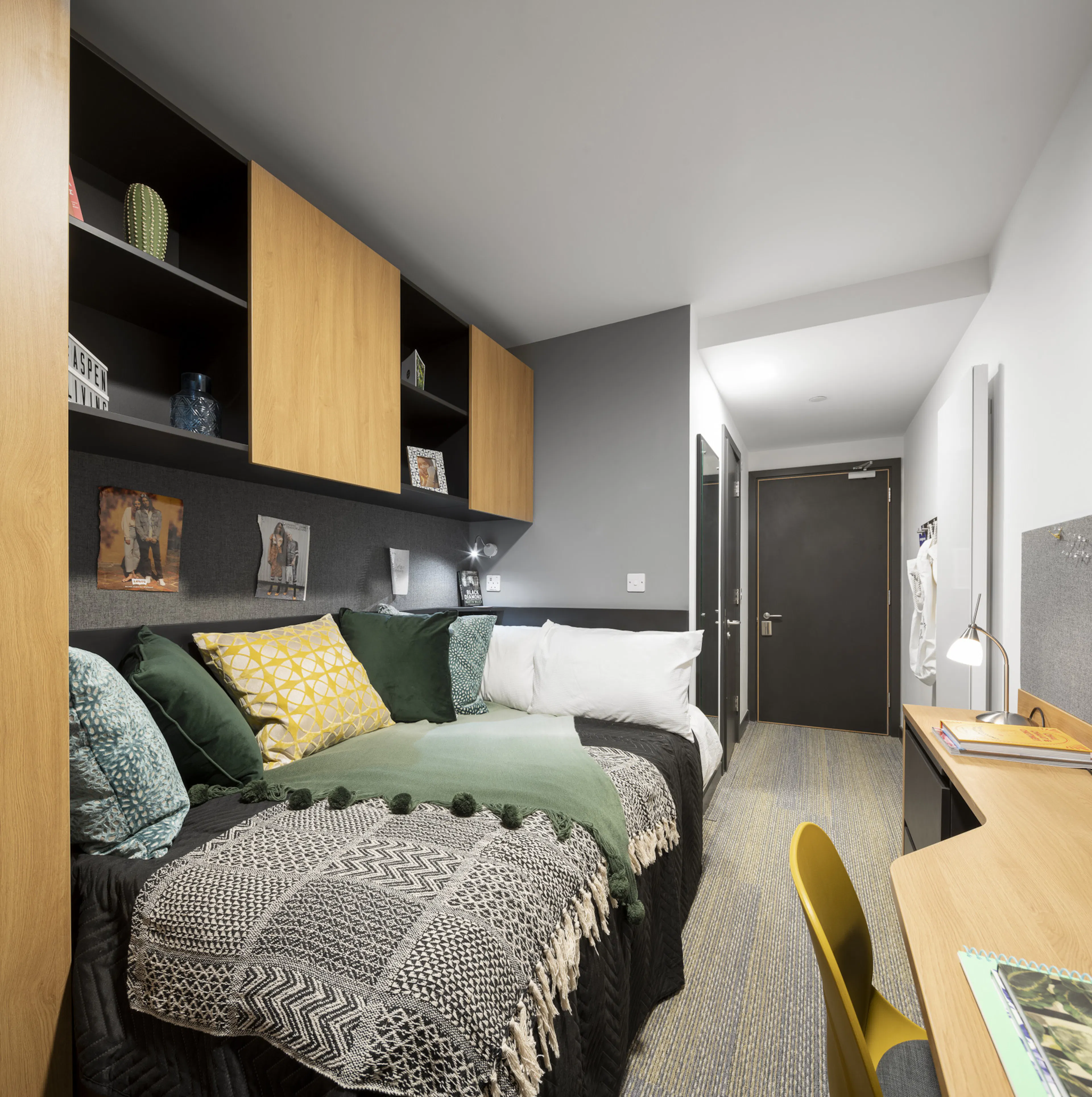 Bronze Plus Ensuite (7 bed) ROOM 3