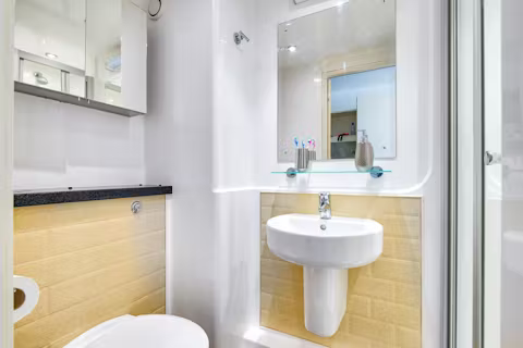 fulham-palace-studios-london-BATHROOM