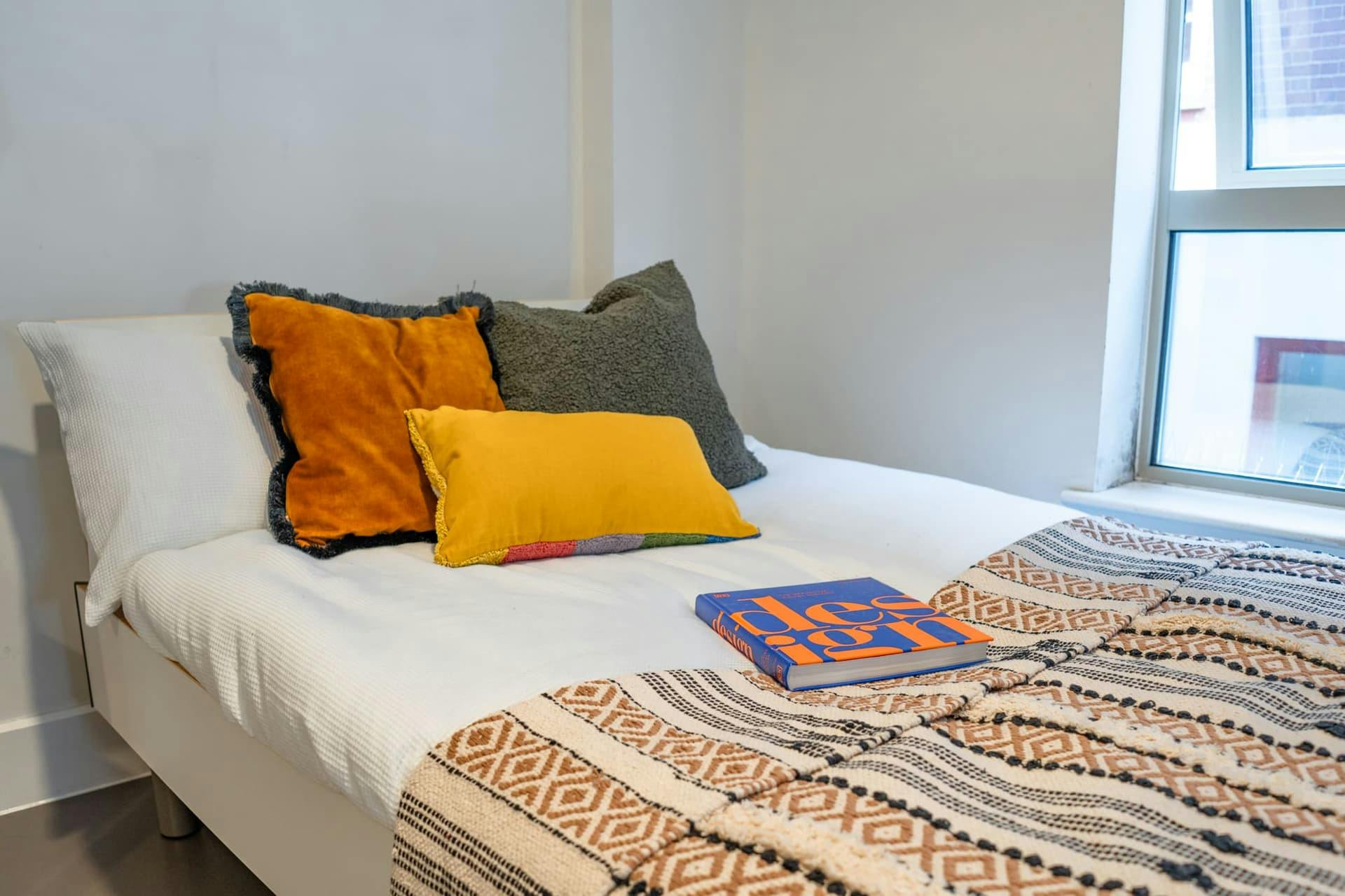 Bronze Studio Mid Level