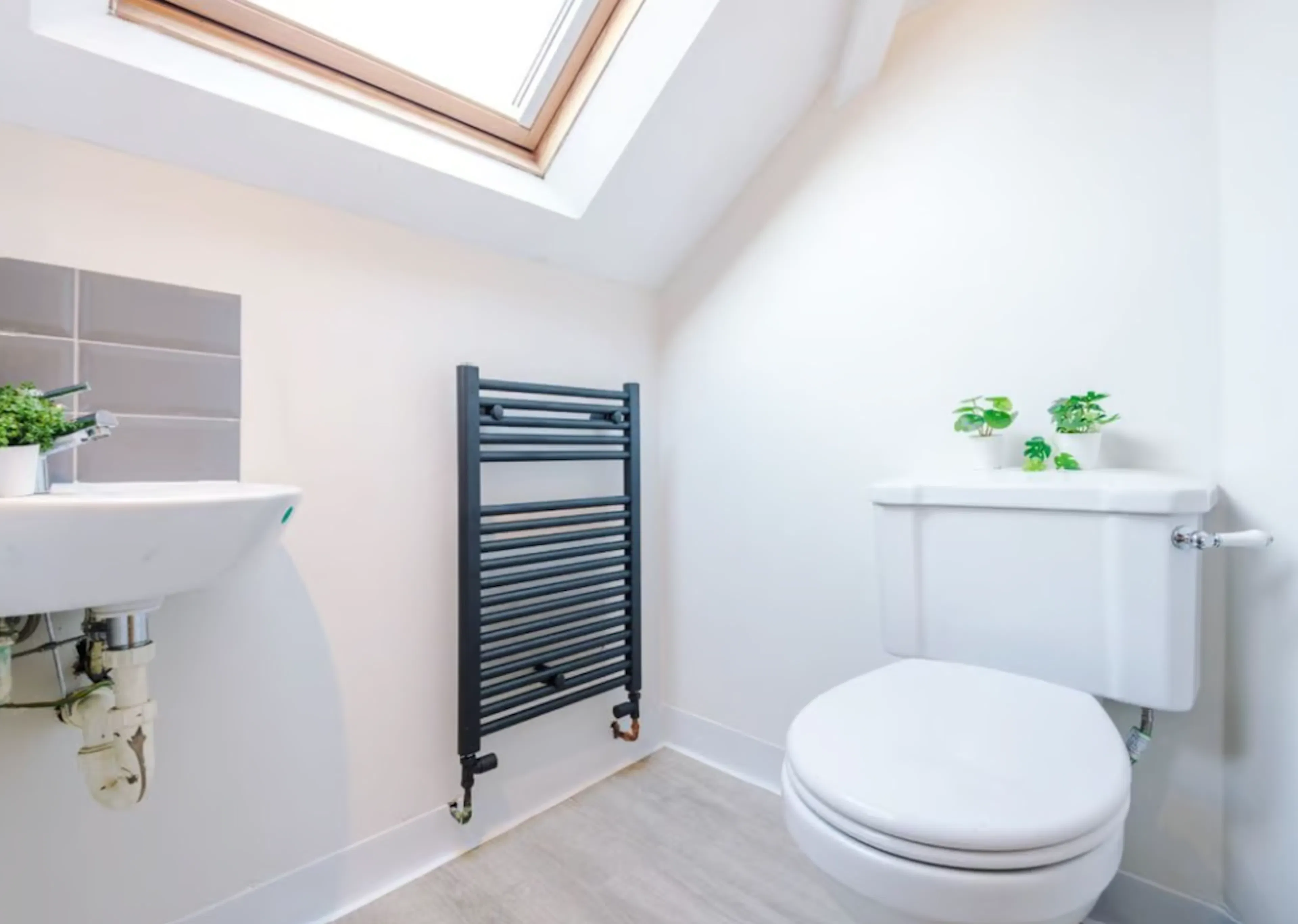 4 Bed Apartment BATHROOM 4