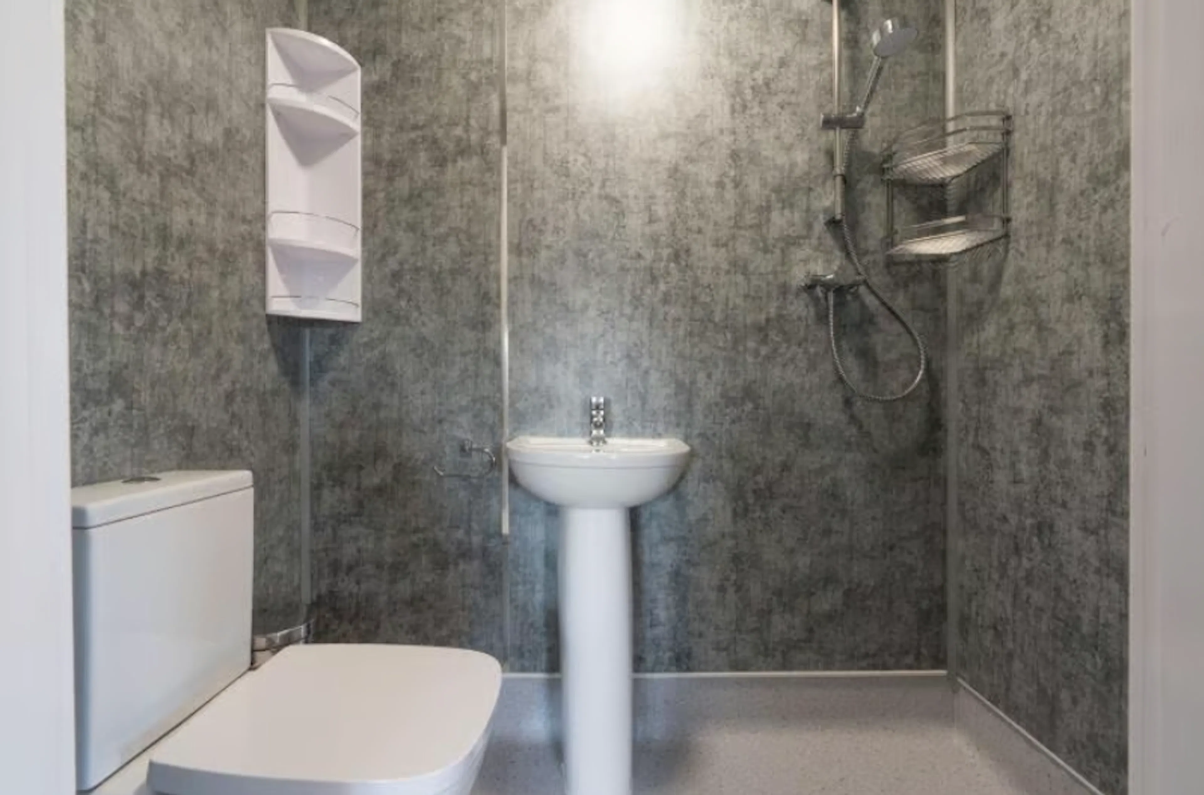 1 Bedroom Apartment BATHROOM 2