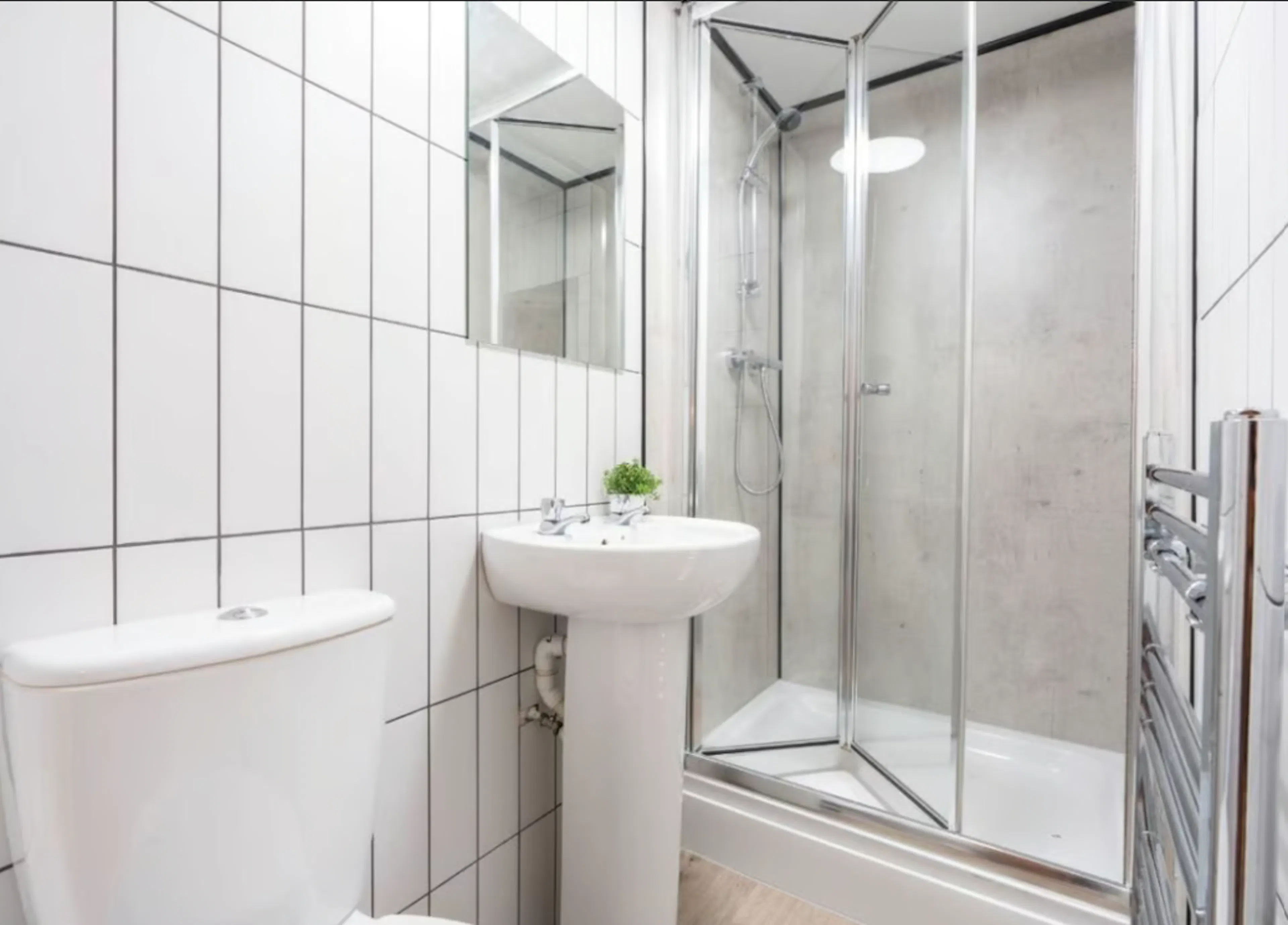 3 Bedroom Apartment BATHROOM 4