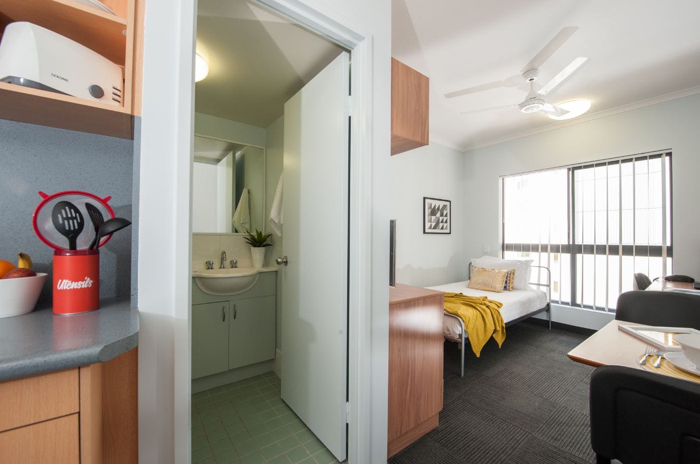 unilodge-margaret-brisbane-Balcony Studio Single