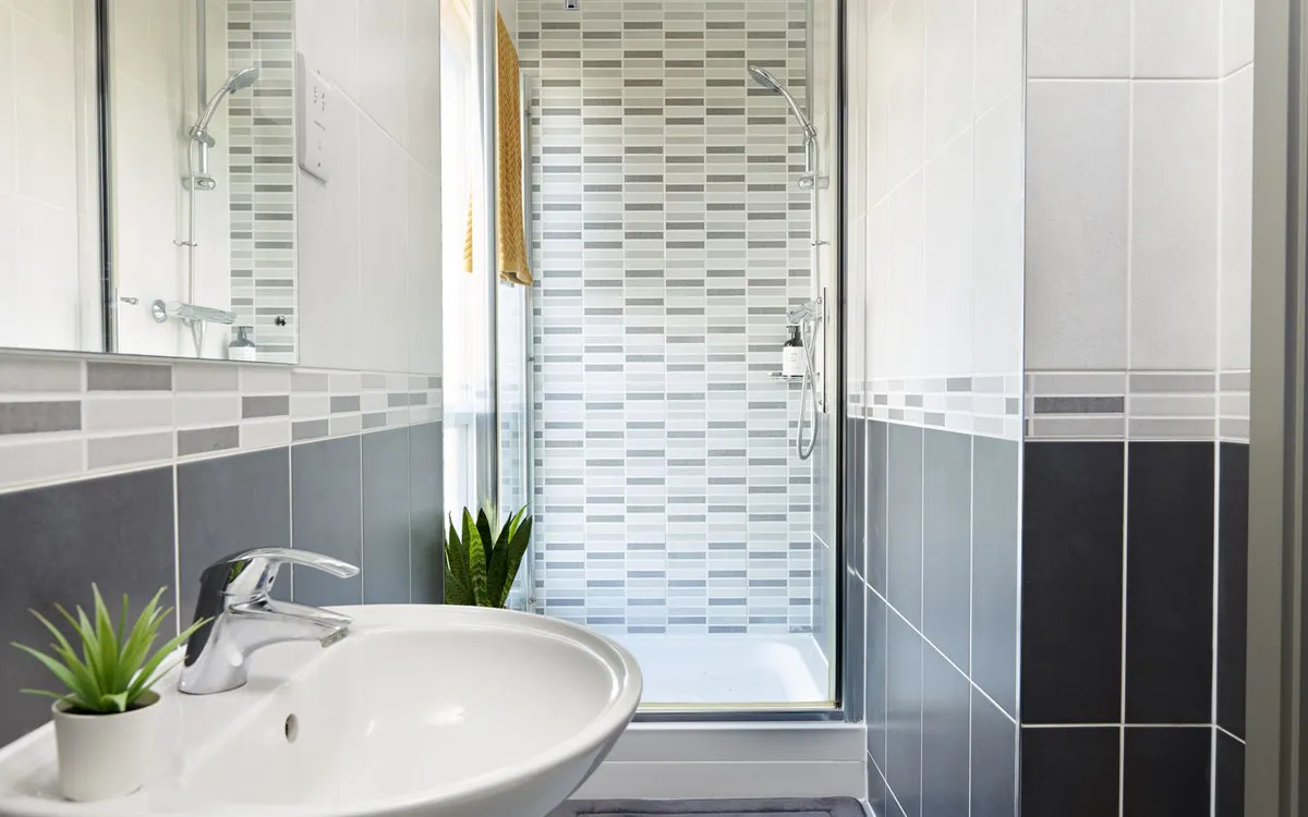 Banks Studio BATHROOM 2