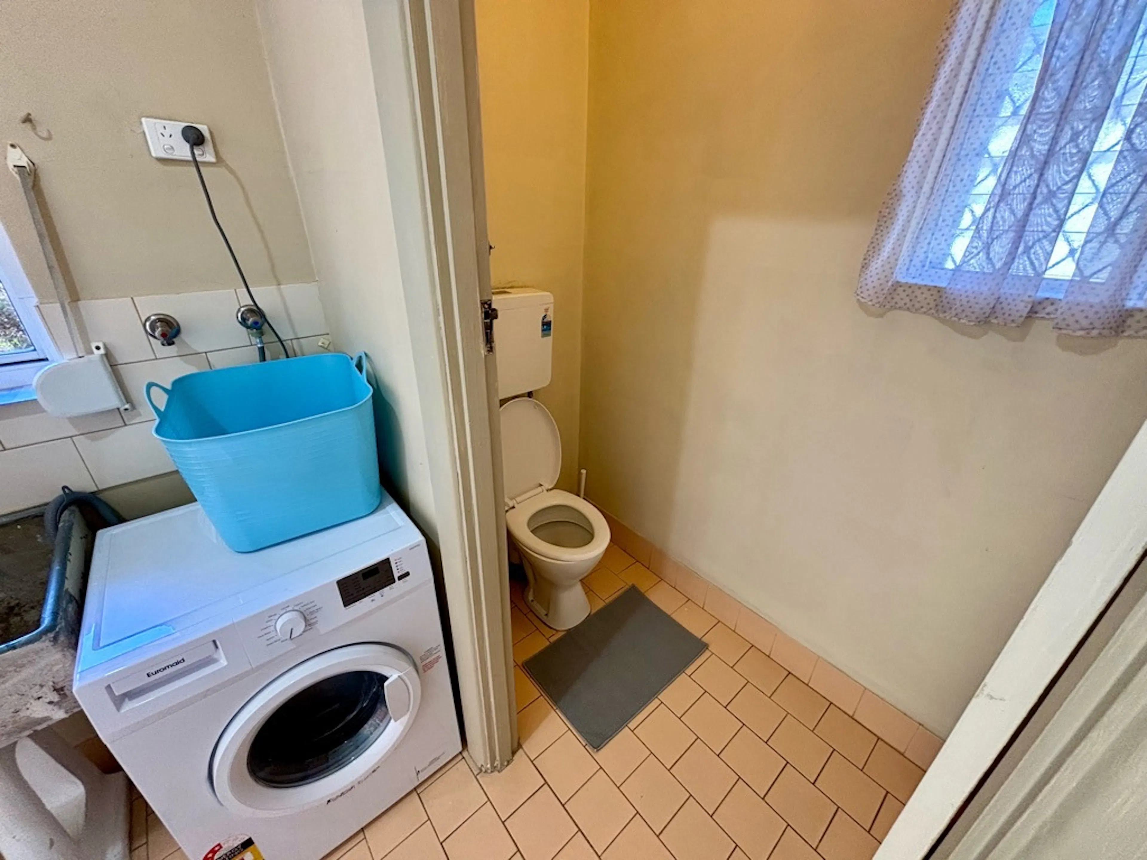 Room 4 BATHROOM 3