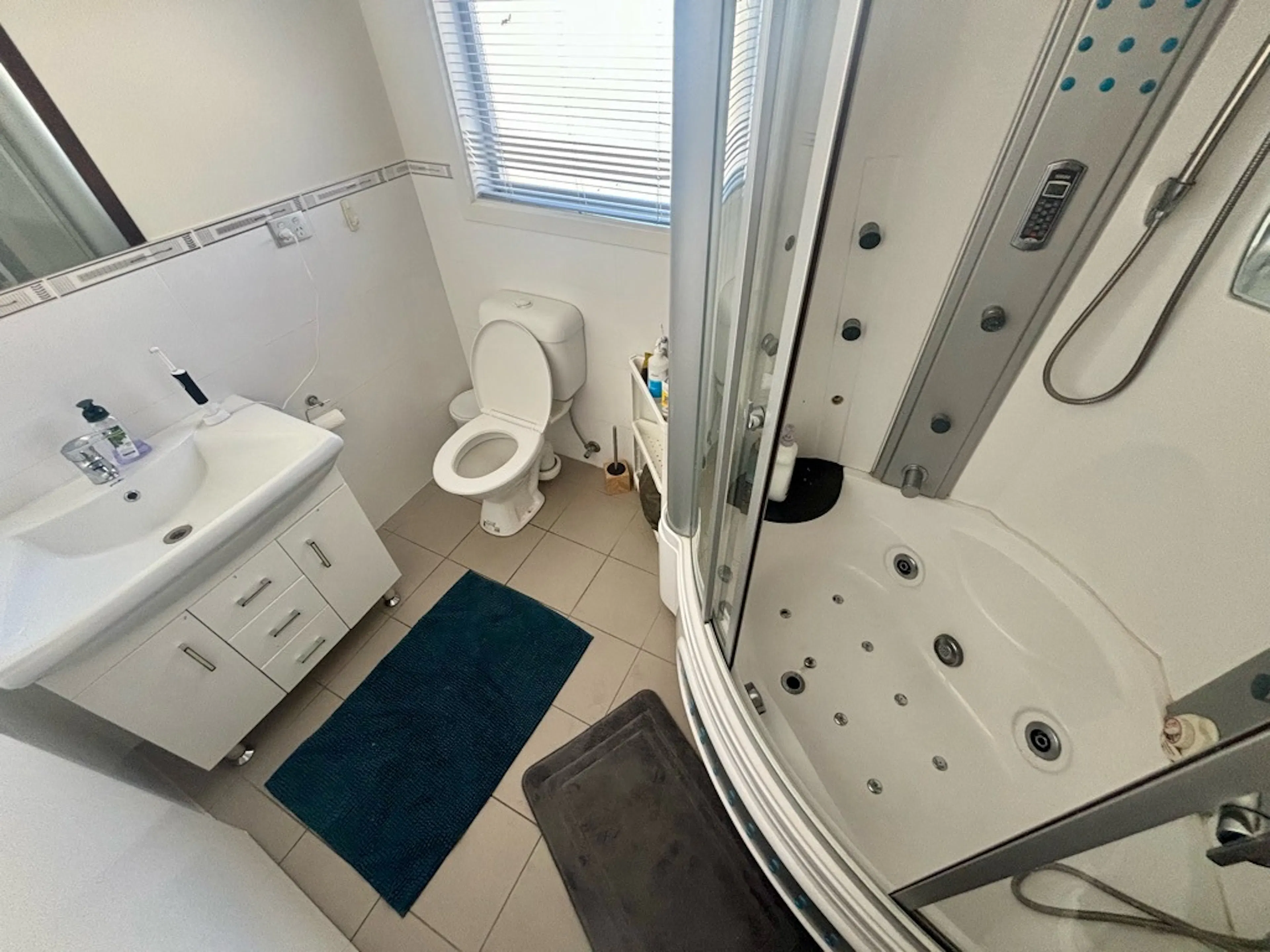 Room 3 BATHROOM 3