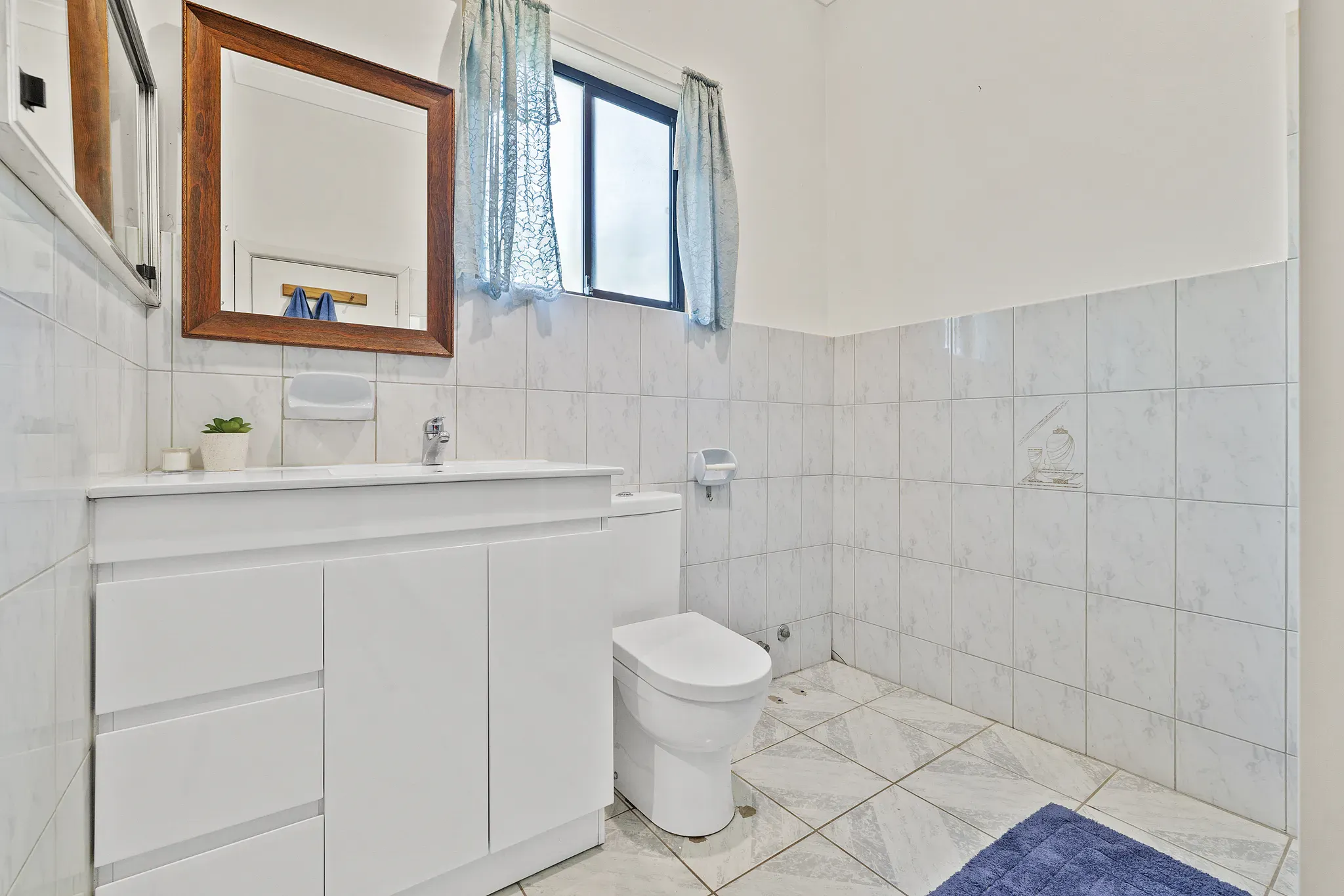 Room 2 (Non - Ensuite) BATHROOM 4
