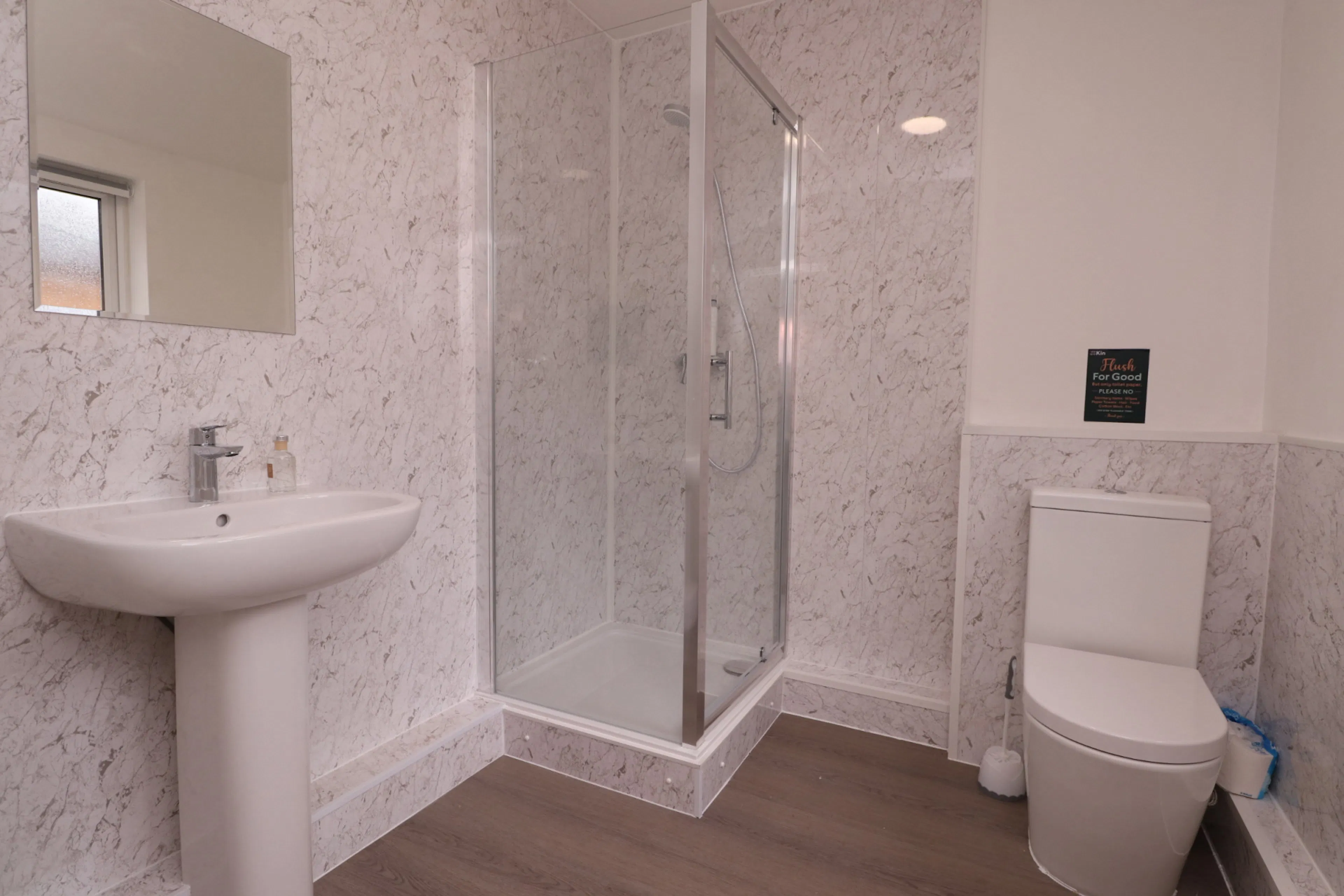 5 Bedroom Apartment BATHROOM 2
