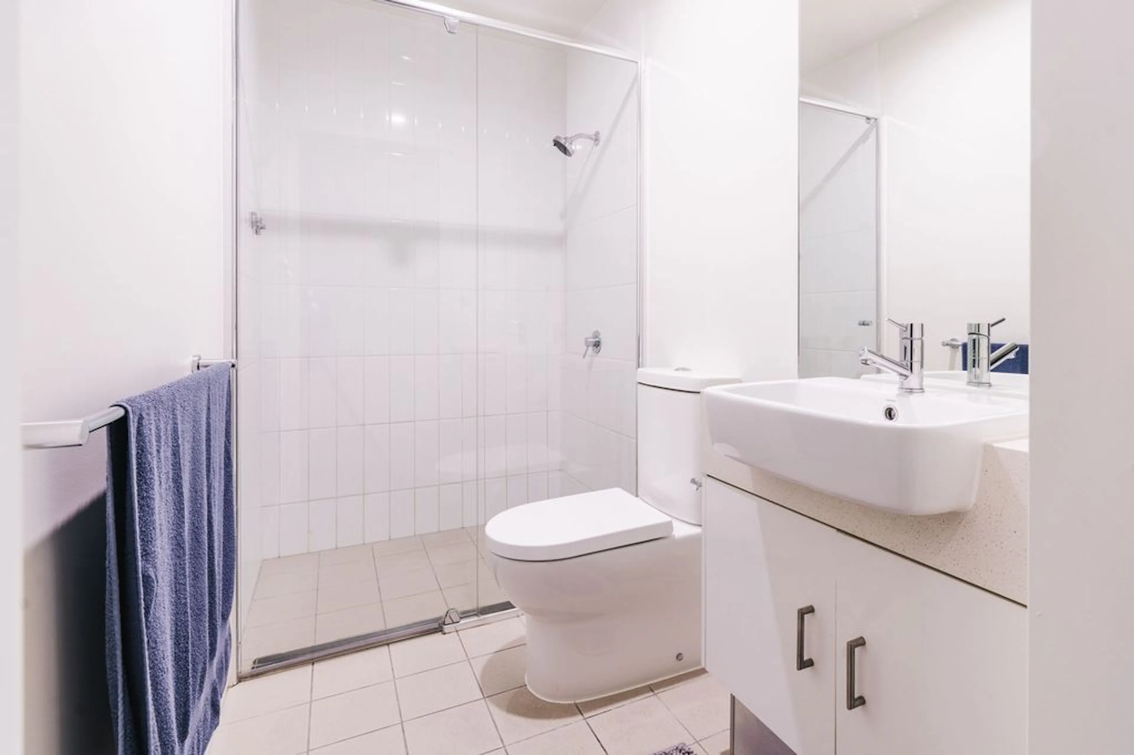 5 Bedroom Standard BATHROOM 4