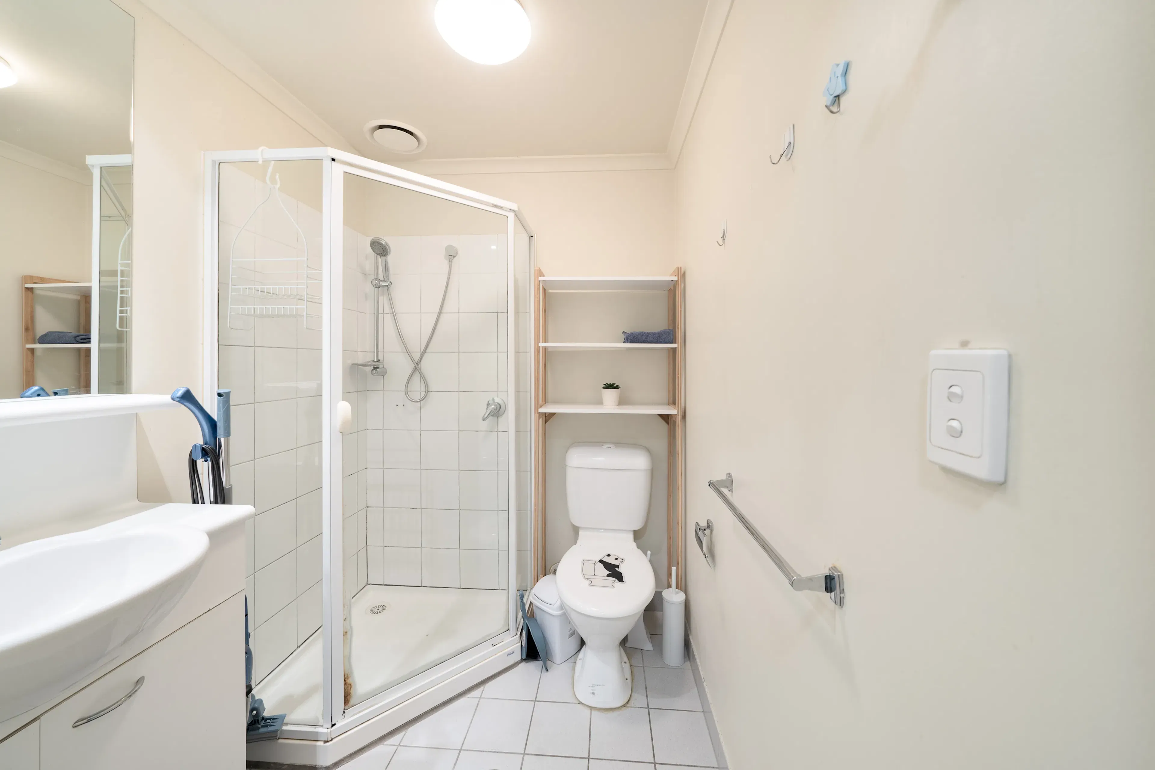 Room 2 (Non-ensuite) BATHROOM 3