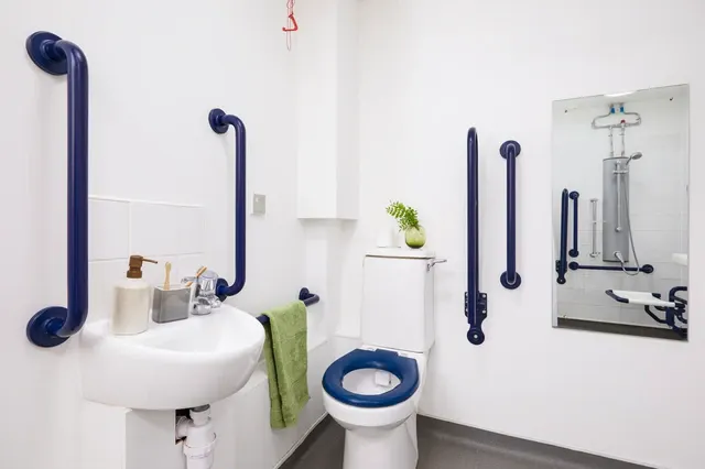 Wheelchair Accessible Ensuite Single