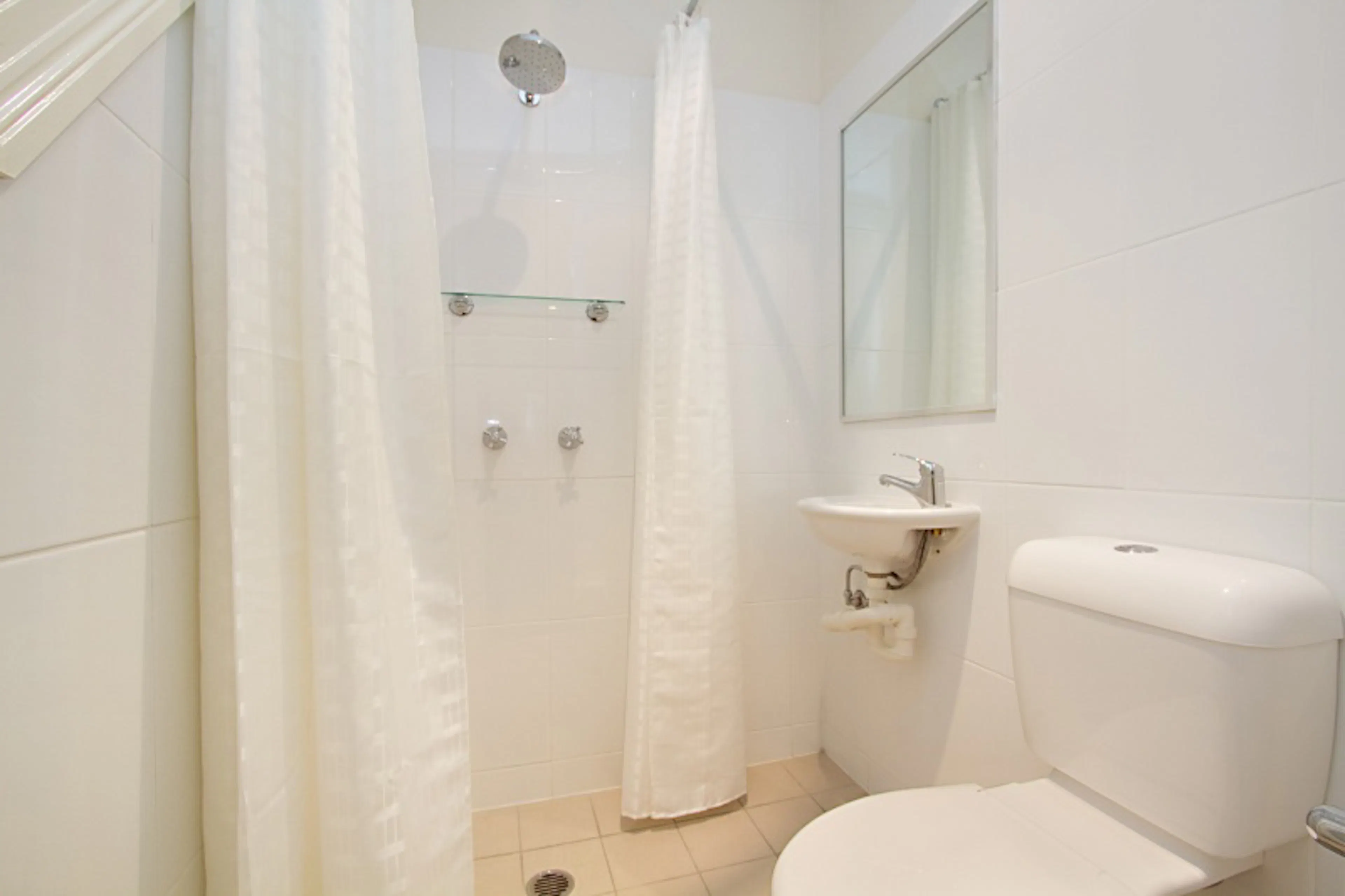 Executive Room with AC BATHROOM 3