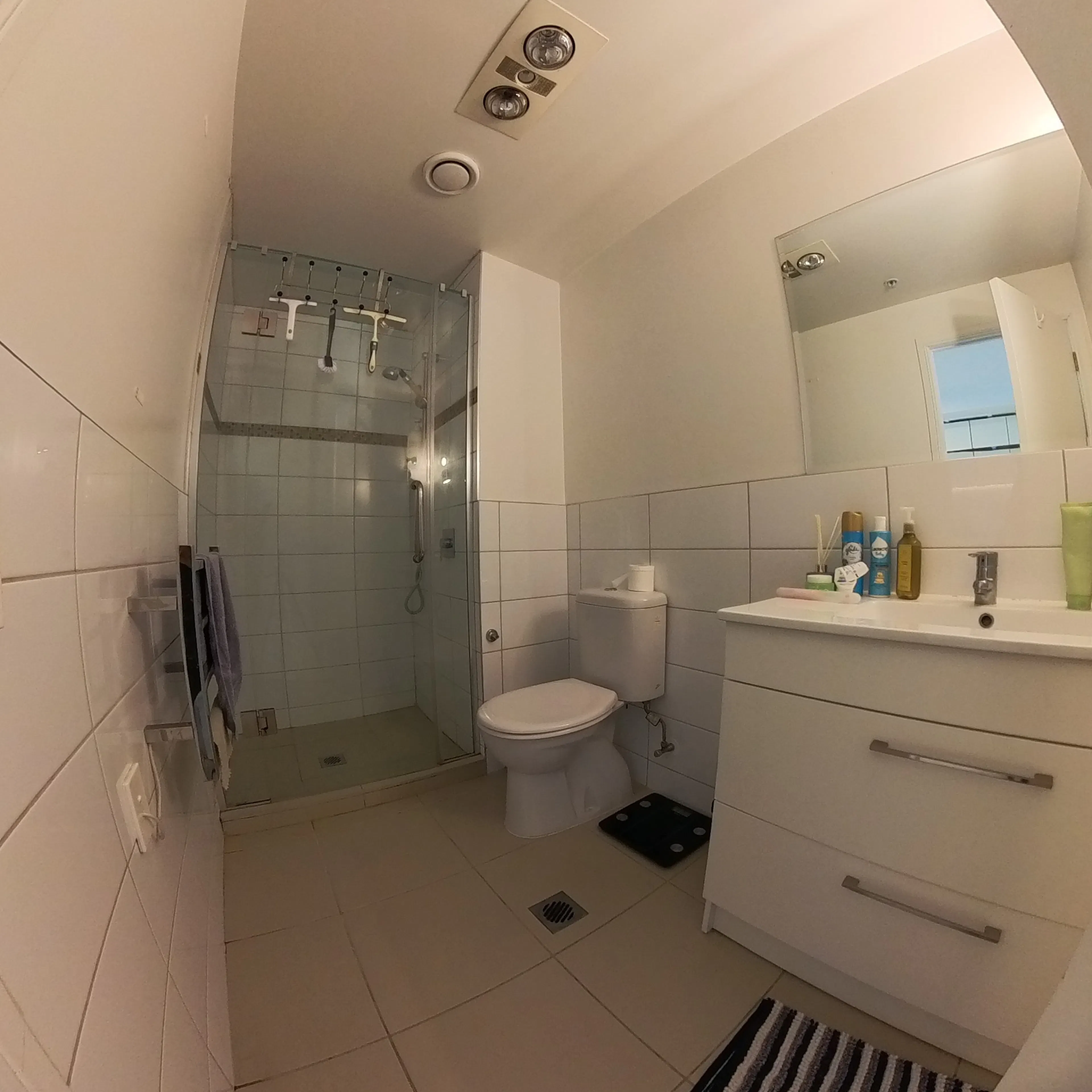 Room 3 (3 Bedroom) BATHROOM 3