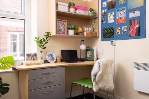 lennon-studios-liverpool-ROOM