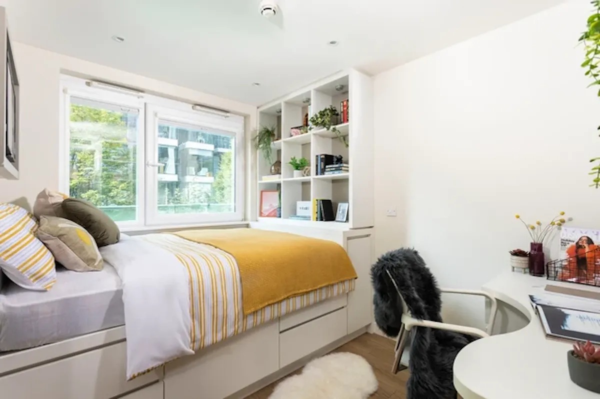 Ensuite Extra Large High Double ROOM
